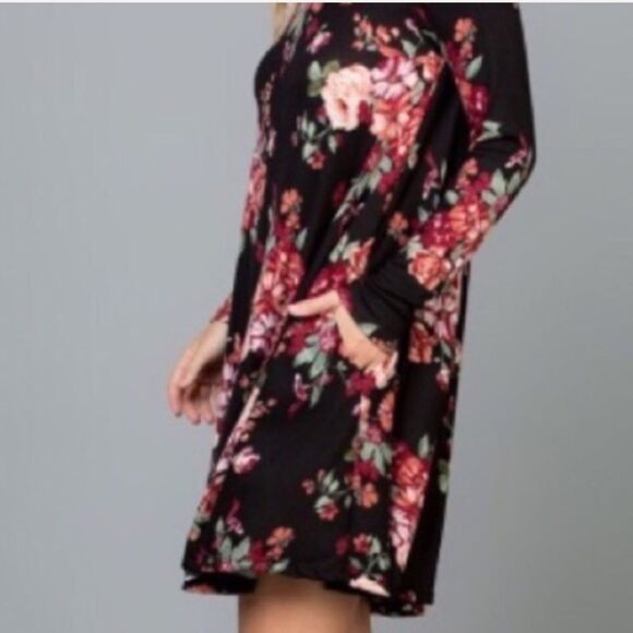 Black Long Sleeve Oversized Floral Patter A-Line Dress EMR Pocket Dress - Picture 5 of 9